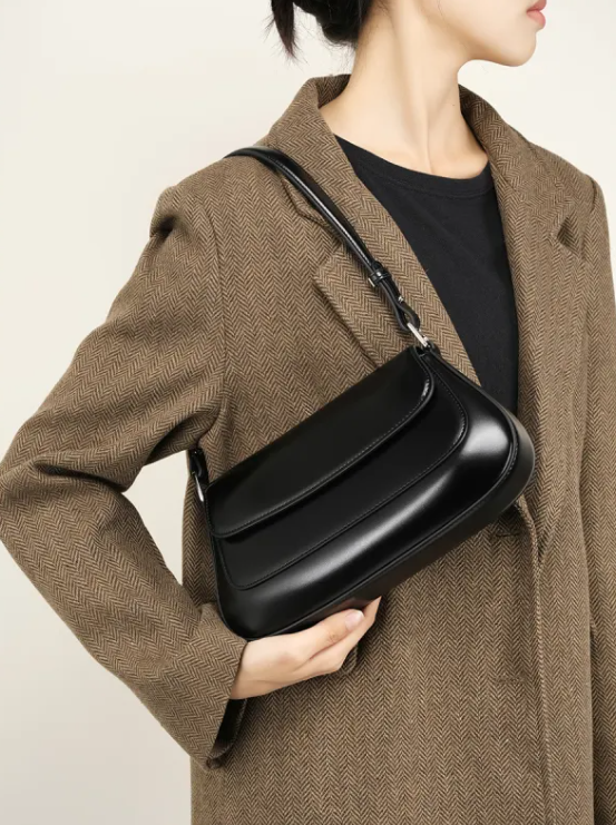 Modern Chic Crossbody Bag