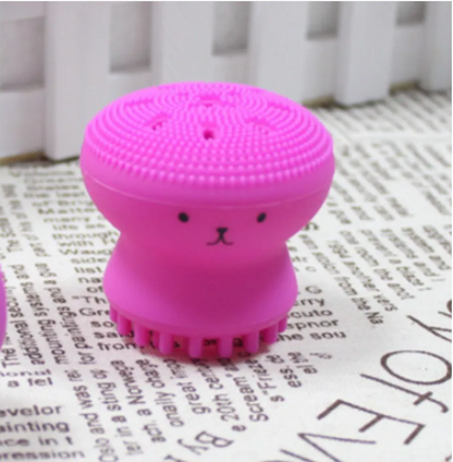 Silky Smooth Exfoliating Brush – Gentle &amp; Effective Cleansing