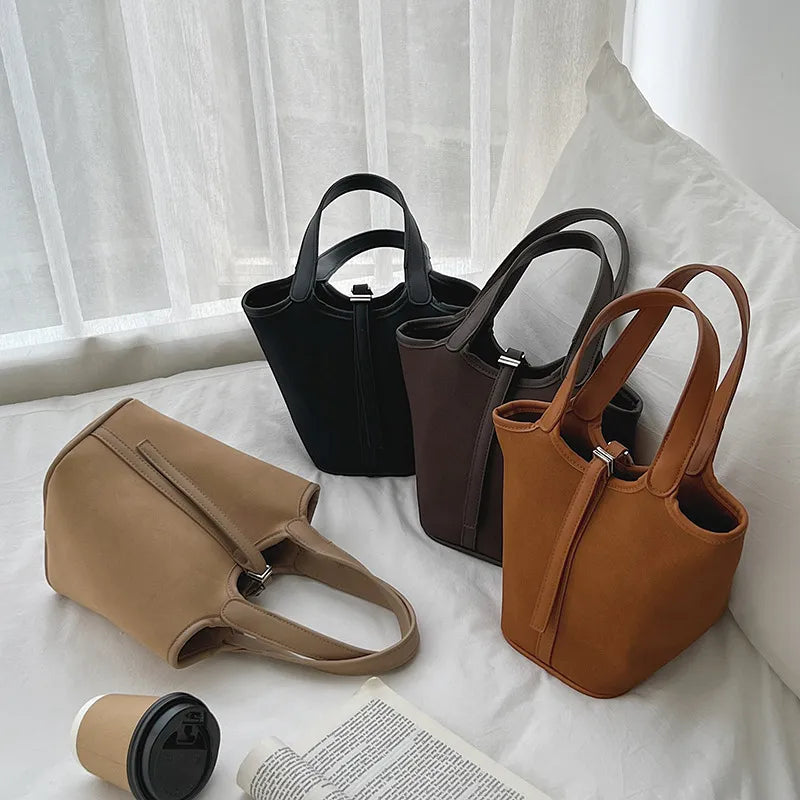 Chic Leather Elegance Handbag