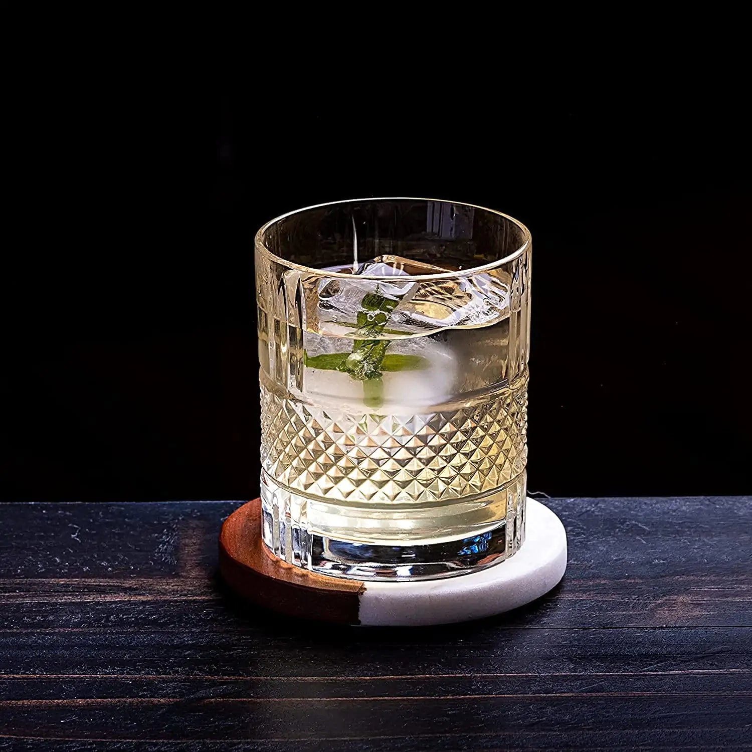 Elite Whiskey Essentials - Stones &amp; Crystal Glass
