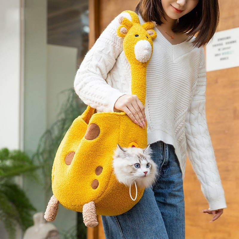Critter Cuddle Carry Bag ChicCharm