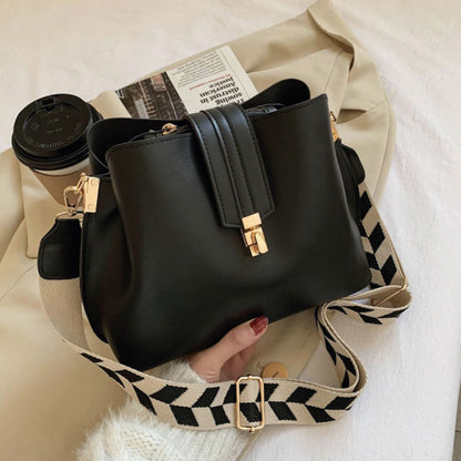 Chic Checkered Convertible Bag ChicCharm