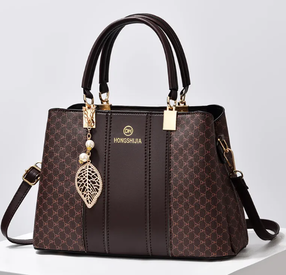 Chic Contrast Crossbody