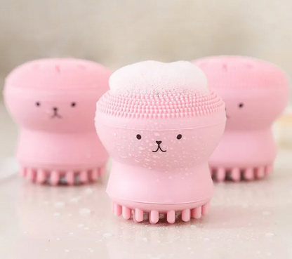 Silky Smooth Exfoliating Brush – Gentle &amp; Effective Cleansing