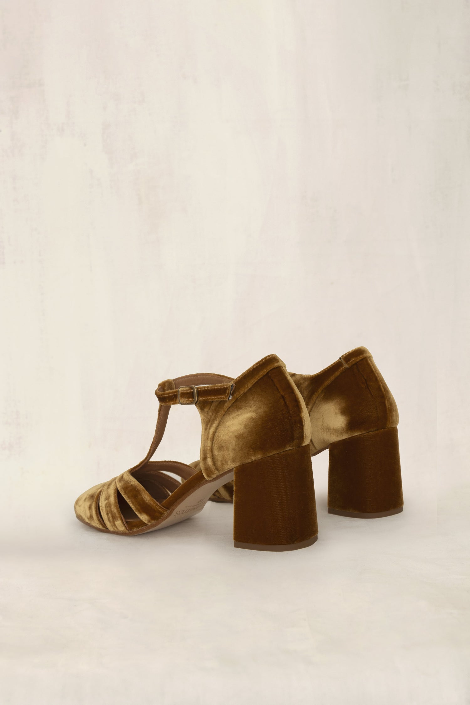 Aitana Velvet Comfort Shoes
