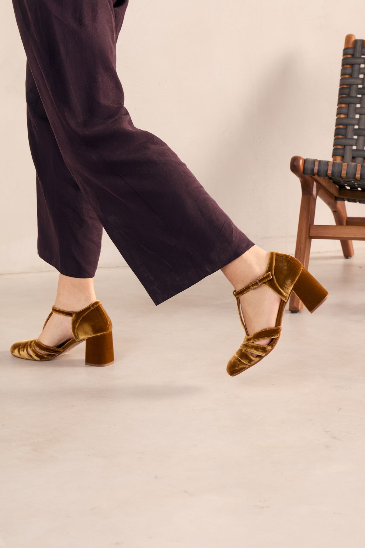 Aitana Velvet Comfort Shoes
